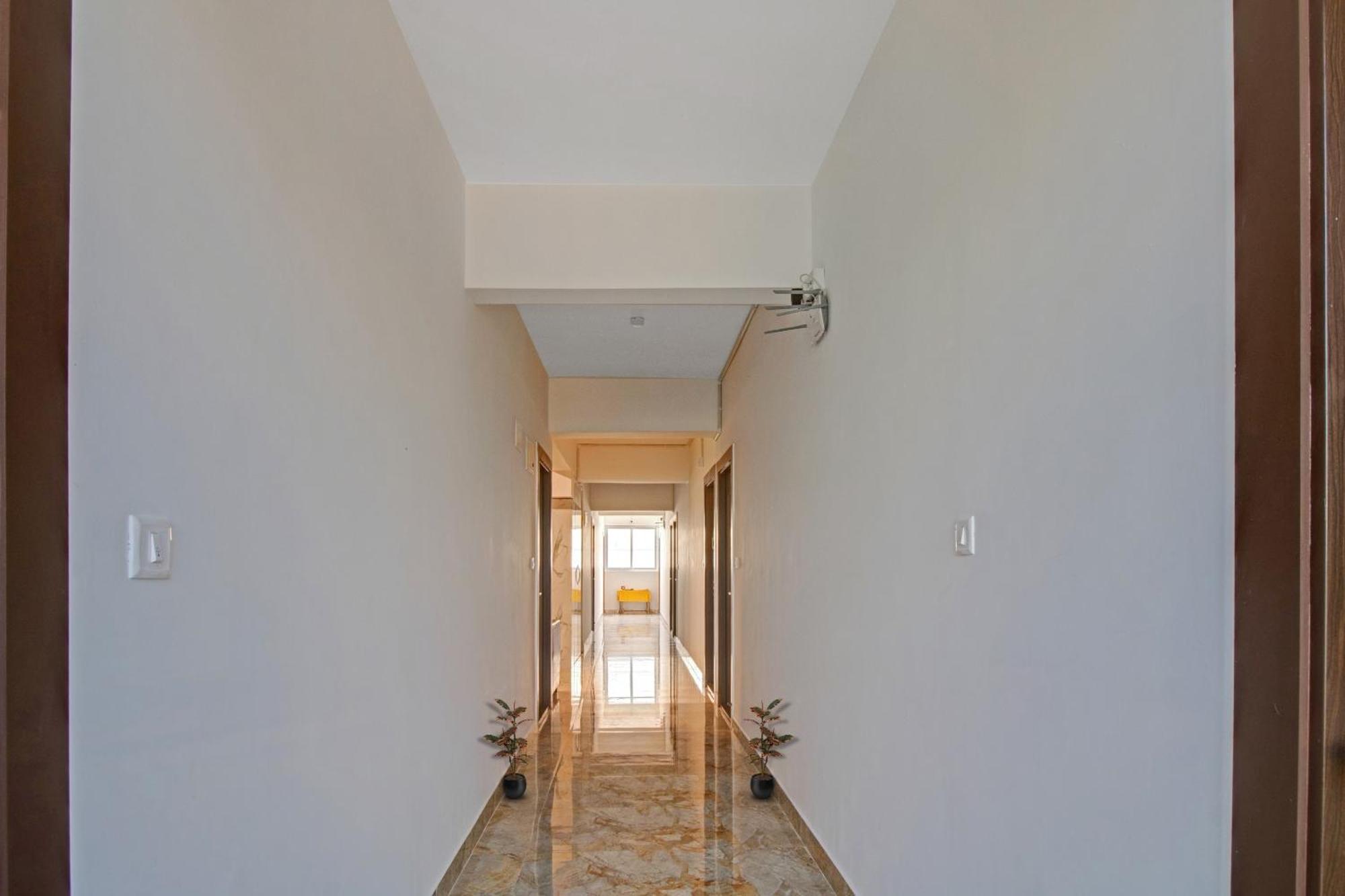 Super Collection O Petals Otium Business Hotel Bangalore Bagian luar foto