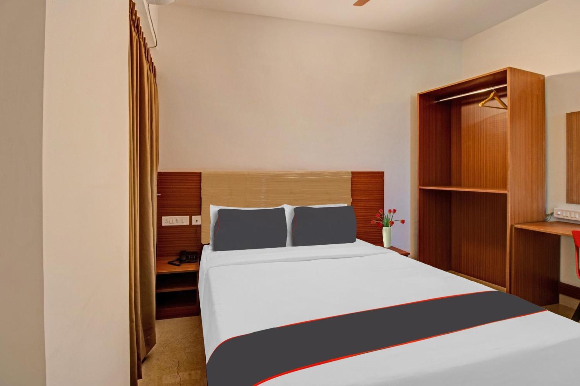 Super Collection O Petals Otium Business Hotel Bangalore Bagian luar foto